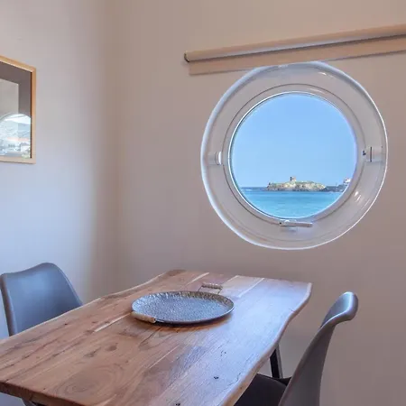 Apartment Alkyoni